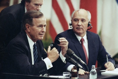 Gorbachev (Ρωσία): Ο George Bush ήταν ένας αυθεντικός συνεργάτης στον τερματισμό του Ψυχρού Πολέμου