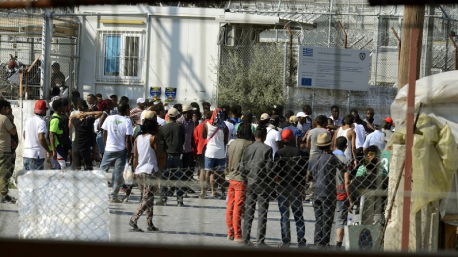 Ολοκληρώθηκε η μετακίνηση 795 αιτούντων άσυλο από τη Μυτιλήνη