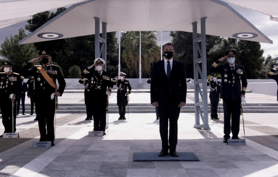 Στην τελετή εορτασμού του προστάτη της Πολεμικής Αεροπορίας ο Παναγιωτόπουλος