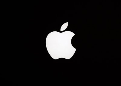 Η Apple αρνείται ότι μετέφερε επιχειρήσεις της, για να αποφύγει υψηλότερους φορολογικούς συντελεστές