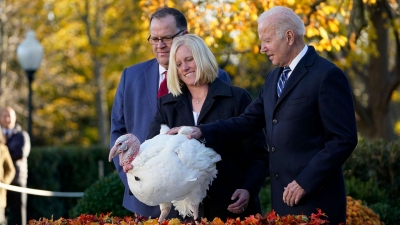 Κατά... 75% ακριβότερο το τραπέζι των Ευχαριστιών στις ΗΠΑ - Καταρρέει ο Biden ενόψει ενδιάμεσων εκλογών