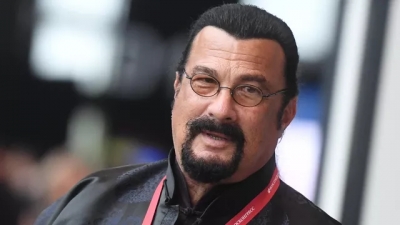 Ο πασίγνωστος Αμερικανός ηθοποιός Seagal είπε ότι δεν θα εγκαταλείψει ποτέ την ρωσική υπηκοότητα