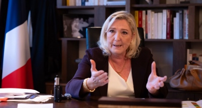 Le Pen: Η Γαλλία σε κρίση, απειλή για τη Δημοκρατία το χάος – Ο Macron είναι τελειωμένος