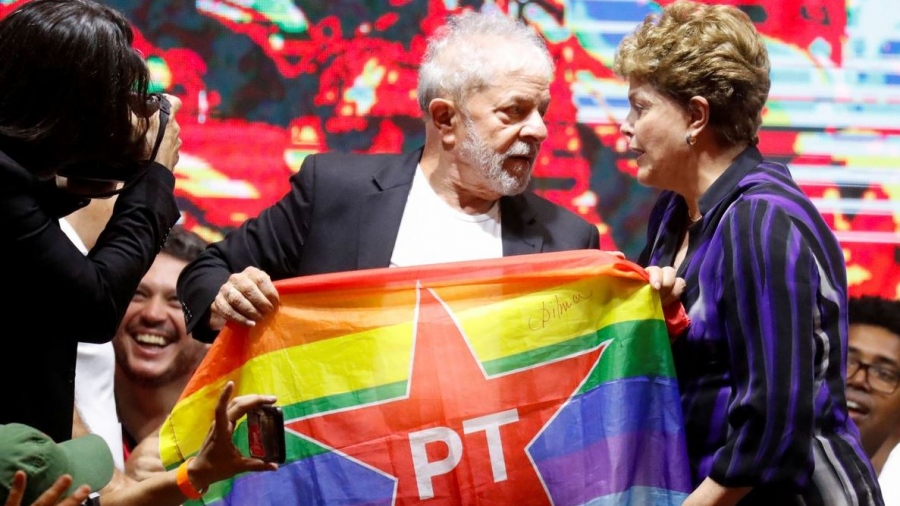 Ψηφιακή ΛΟΑΤΚΙ δικτατορία στη Βραζιλία - Η κυβέρνηση θα παρακολουθεί τα πάντα στο όνομα της «τσανσοφοβίας»