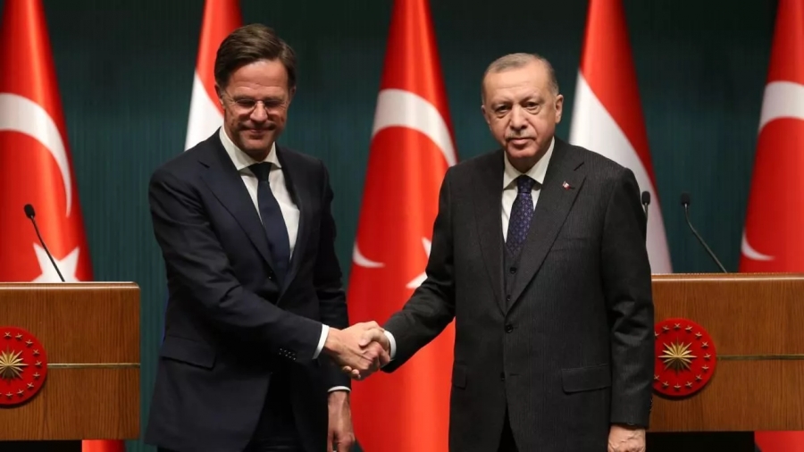 Erdogan σε Rutte: Οι τρέχουσες σχέσεις Τουρκίας και ΕΕ δεν ωφελούν κάποιον