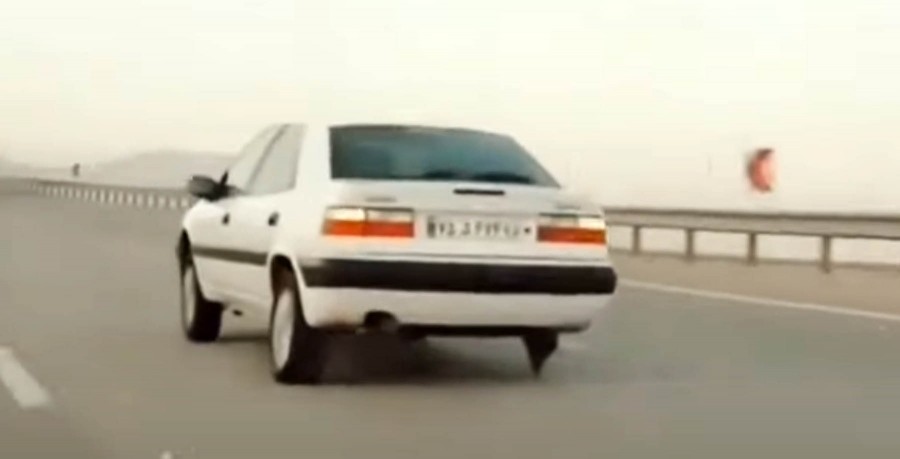 Ποιο αυτοκίνητο μπορεί να πιάσει 200 χλμ./ώρα με τρεις τροχούς;