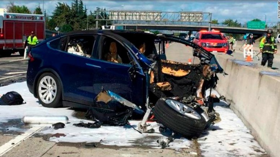 Το Autopilot ήταν ενεργοποιημένο στο μοιραίο ατύχημα με το Tesla Model X