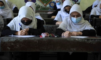 Αφγανιστάν: Οι μαθήτριες ζητούν απο τους Ταλιμπαν να μπουν στις σχολικές αίθουσες