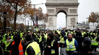 Γαλλία:Υποτονική η σημερινή (15/12) διαδήλωση των κίτρινων γιλέκων - 63 οι συλλήψεις