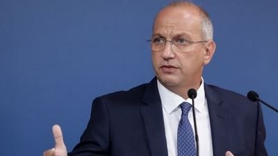 Οικονόμου: Αυστηρά προσηλωμένη η κυβέρνηση μέχρι την ολοκλήρωση της 4ετίας στο δρόμο που χάραξε από την πρώτη στιγμή