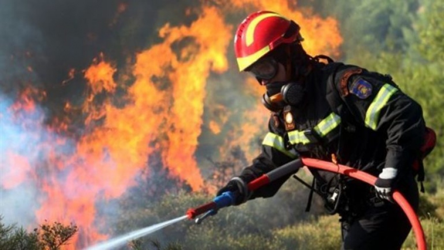 Πυρκαγιά στον Ασπρόπυργο - Μεγάλη κινητοποίηση της Πυροσβεστικής