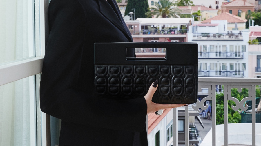 GRECOTEL: THE DOLLI Bag - Η νέα συλλεκτική δημιουργία της Marina Raphael και του THE DOLLI