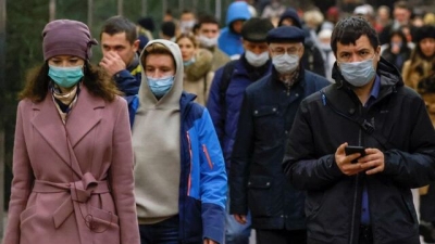 Τέλος οι μάσκες για τον κορωνοϊό στη Μόσχα, στον... απόηχο των δυτικών κυρώσεων για την εισβολή στην Ουκρανία