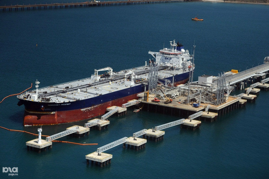 Επικίνδυνη κλιμάκωση - Ουκρανική επίθεση με drones στον τερματικό σταθμό Taman της Ρωσίας - Στις φλόγες αγωγοί και τάνκερ