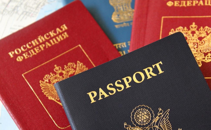 Κοινό όχι Γερμανίας – Γαλλίας στην απαγόρευση βίζα στους Ρώσους τουρίστες