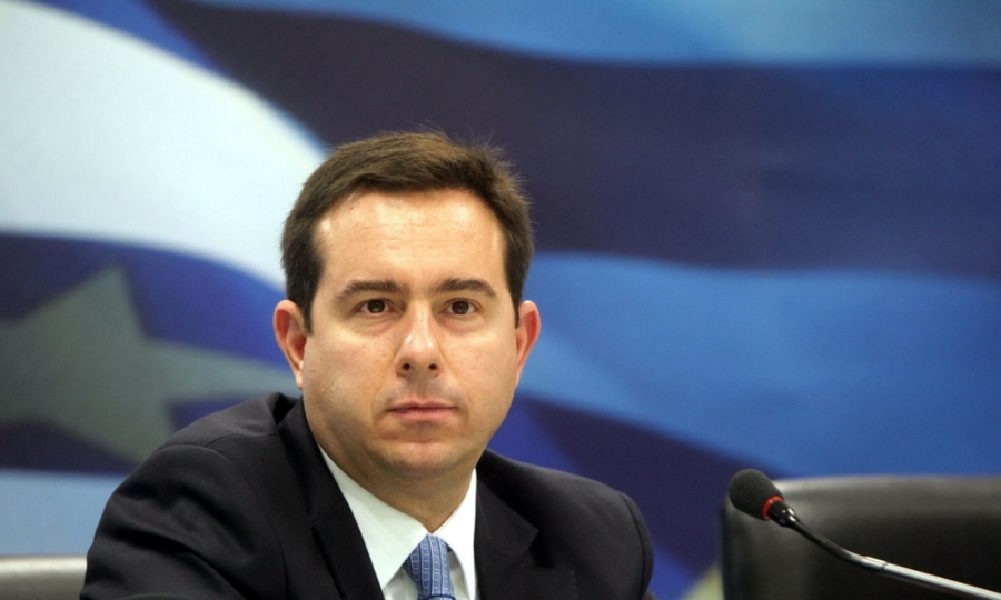 Κόντρα Καμίνη - Μηταράκη για δομή στη Χίο - Μηταράκης: Ο Καμίνης ονειρεύεται πολιτική ανοικτών συνόρων για να κερδίσει χειροκρότημα