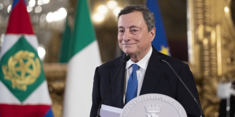 Draghi (Ιταλία): Σε δύο μήνες βγαίνουν οι μάσκες - Προσπάθειες να πειστούν οι αρνητές να εμβολιαστούν