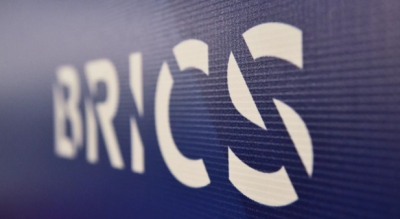 Στα 60 τρισ. δολ. τα assets που κατέχουν οι BRICS, στο επίκεντρο η Αναπτυξιακή Τράπεζα