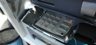 Διπλό χτύπημα με τη μέθοδο διοχέτευσης αερίου σε ΑΤΜ σε Γλυφάδα και Μενίδι