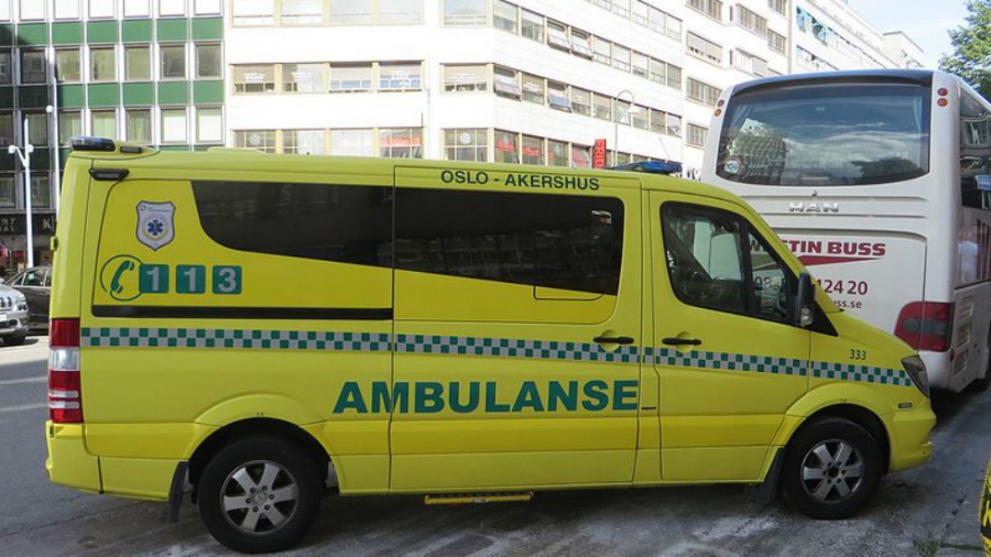Συναγερμός στο Όσλο: Άνδρας με κλεμμένο ασθενοφόρο έπεσε πάνω σε πλήθος - Υπό κράτηση ο δράστης