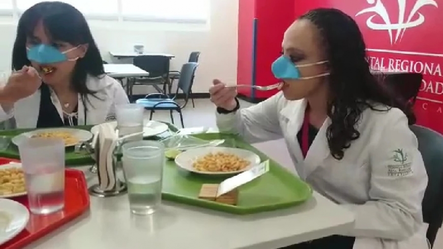 Κορωνοϊός: Ήρθαν οι μίνι μάσκες προστασίας για τη... μύτη που χρησιμοποιούνται σε εστιατόρια