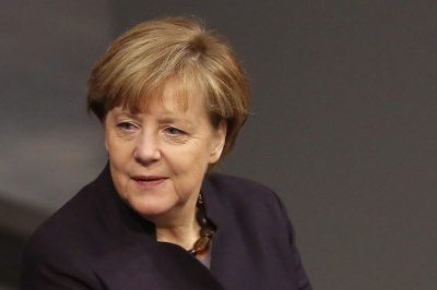Η Merkel κατέθεσε στεφάνι στο Μνημείο του Άγνωστου Στρατιώτη