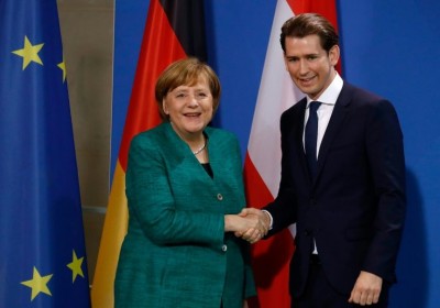 Kurz σε Merkel: Η Αυστρία έχει ήδη υποδεχθεί πολλούς ασυνόδευτους πρόσφυγες