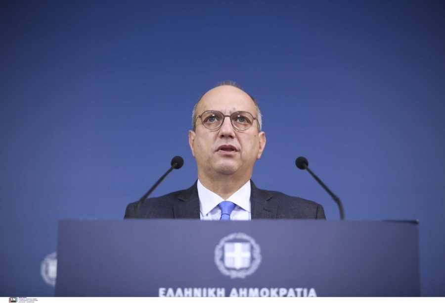 Γιάννης Οικονόμου για Αλέξη Τσίπρα: Συνεχίζει προκλητικά να κλείνει το μάτι στους ανεμβολίαστους