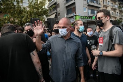 ΕΔΕ για τον αστυνομικό που εξύβρισε τον Βαρουφάκη στο Εφετείο