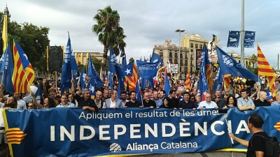 Aliança Catalana, το ακροδεξιό κόμμα που απειλεί την κυβέρνηση Sanchez στην Ισπανία