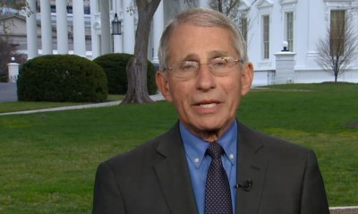 Fauci (HΠΑ): Δεν είμαι πολιτικός, παραμένω στη θέση μου, συνδράμω στην αντιμετώπιση της πανδημίας