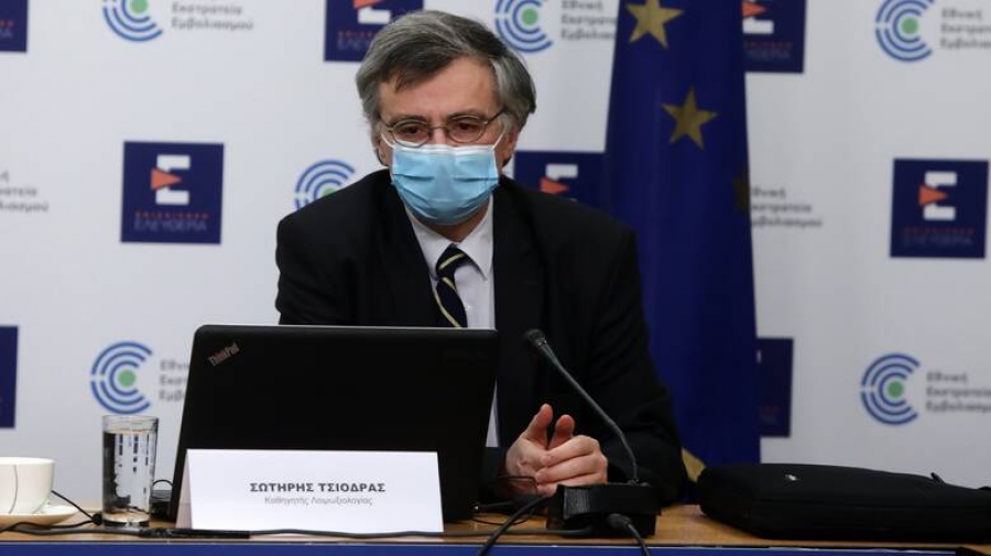 Τσιόδρας: Η αναμνηστική δόση προσφέρει προστασία 80% - 85% από την Omicron