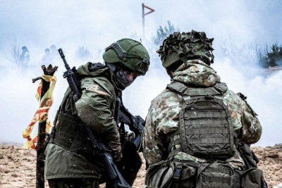 Δυσάρεστη έκπληξή: Ουκρανοί στρατιώτες αιφνιδιάστηκαν ενώ έπιναν τσάι...