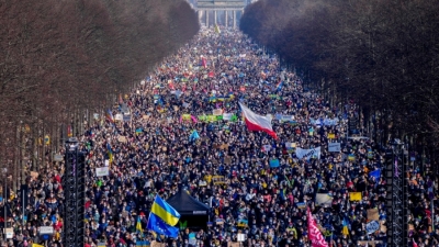 Κύμα διαδηλώσεων κατά της παράδοσης στρατιωτικών εξοπλισμών στην Ουκρανία σαρώνει τις ευρωπαϊκές χώρες - Ειρηνική λύση ζητούν οι πολίτες