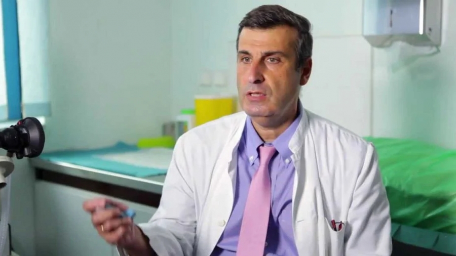 Λουκίδης: Χωρίς τη γ' δόση θα χαθεί το τείχος ανοσίας που έχουμε - Θα βοηθούσε η κατάργηση των μεικτών χώρων στην εστίαση