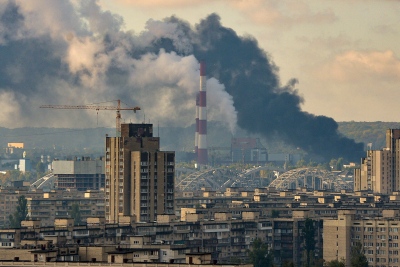 Ισχυρές εκρήξεις στο Κίεβο από ρωσική πυραυλική επίθεση - 51 τραυματίες από συντρίμμια