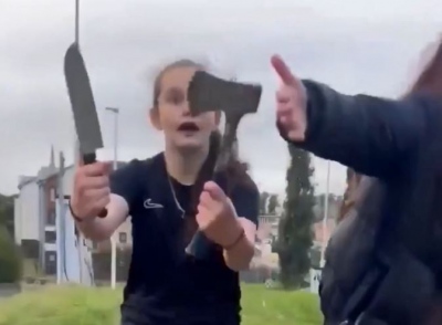 Απίστευτο - Κορίτσι στη Σκωτία συνελήφθη επειδή... αμύνθηκε σε επίθεση μετανάστη