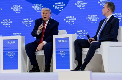 Strana: Κατά τη διάρκεια της ομιλίας του στο Davos, ο Trump νόμιζε ότι ο Zelensky ήταν στο φόρουμ