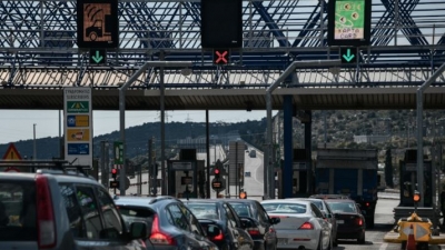 Αυξημένα μέτρα της Τροχαίας - Συνεχίζεται η έξοδος των εκδρομέων της Καθαράς Δευτέρας