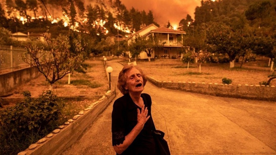 Ψυχολόγοι και Κοινωνικοί λειτουργοί στο πλευρό των πυρόπληκτων της Εύβοιας: Κανείς μόνος και αβοήθητος, κανείς ξεχασμένος