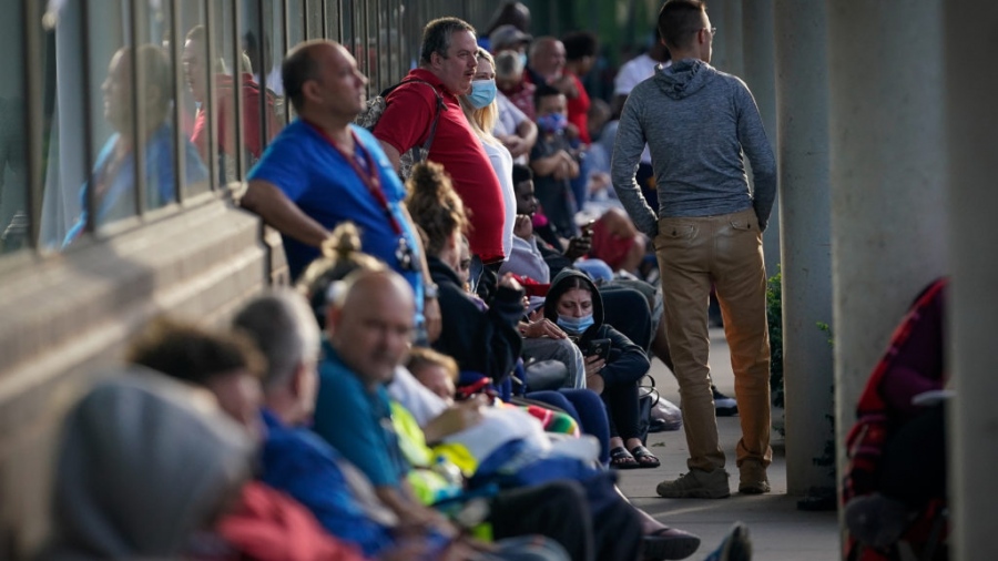 ΗΠΑ - Μειώθηκαν οι αιτήσεις για επιδόματα ανεργίας παρά τους φόβους για αδυναμία στην αγορά εργασίας