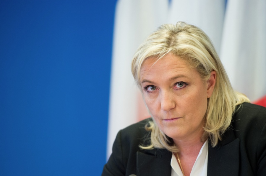 Δημοσκόπηση στη Γαλλία: Προβάδισμα της Le Pen με 22% έναντι του Macron που ακολουθεί με 21,5%