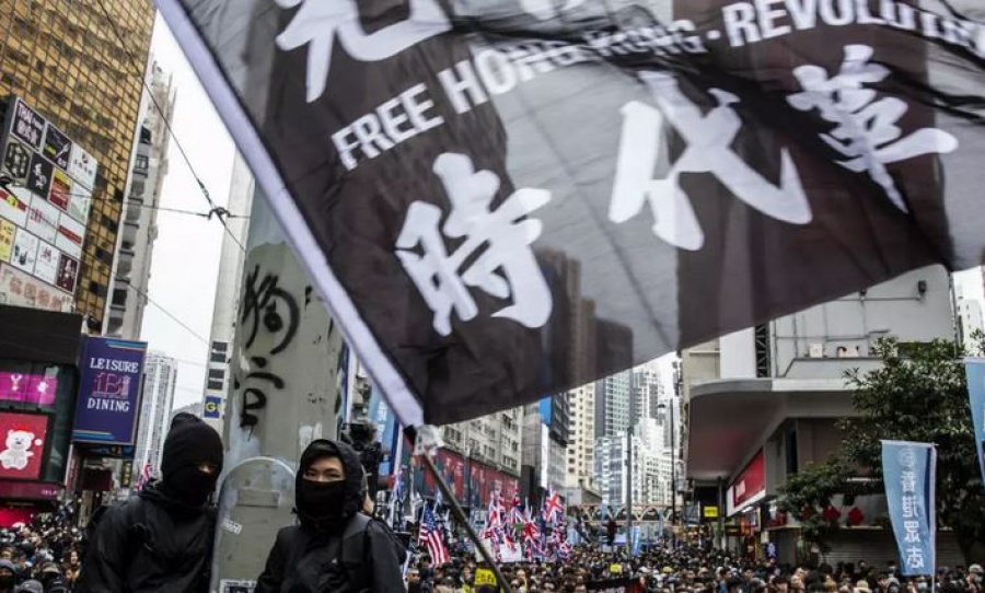 Χονγκ Κονγκ: Συγκρούσεις αστυνομικών με διαδηλωτές, εν  μέσω καραντίνας – Τρεις συλλήψεις