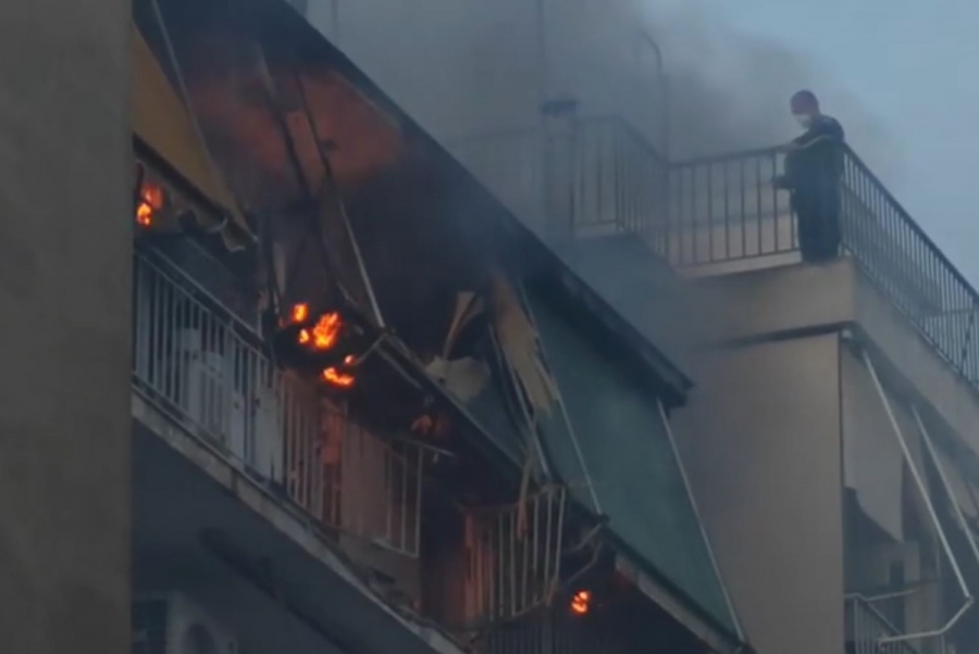 Μεγάλη φωτιά σε διαμέρισμα στου Γκύζη