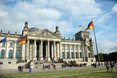 Δημοσκόπηση στη Γερμανία: «Συγκάτοικοι» στην πρώτη θέση με 26% Πράσινοι και Χριστιανοδημοκράτες
