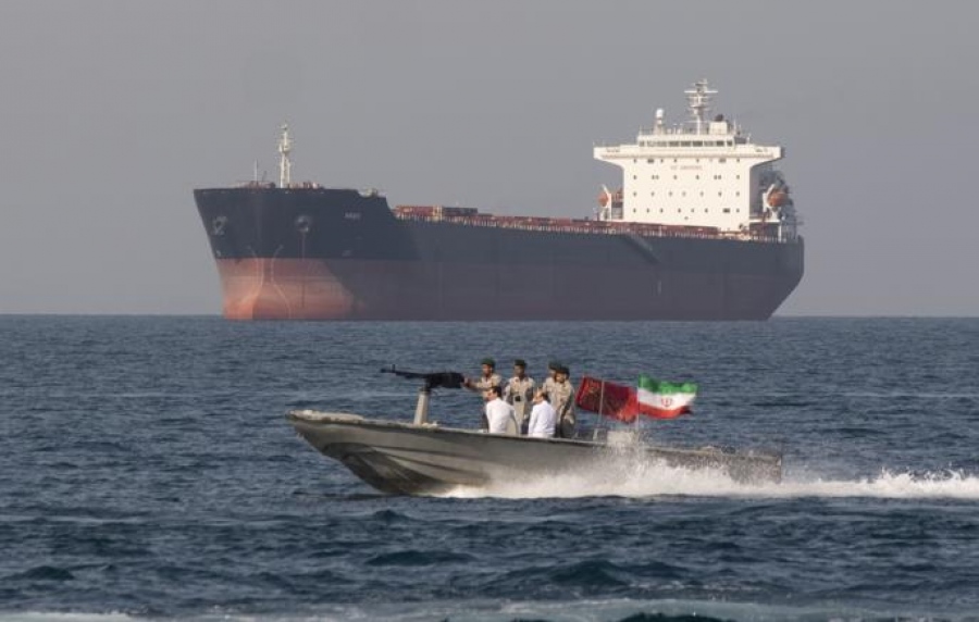 Το Ιράν επέτρεψε τη διέλευση 20 πλοίων με σημαία Πακιστάν από τα Στενά του Hormuz