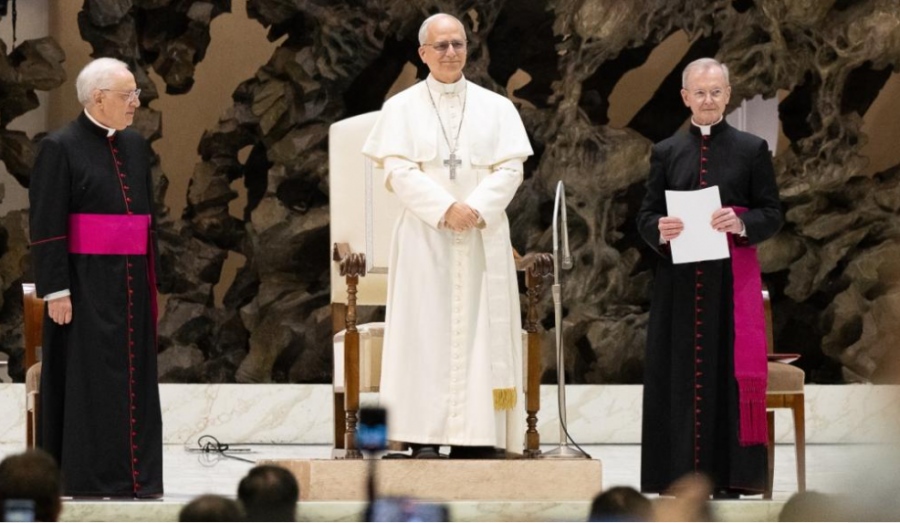 Πάπας Λέων ΙΔ':  Το μήνυμα του σε πάνω από 1 εκατομμύριο νέους είναι  να «στοχεύσουν ψηλά»