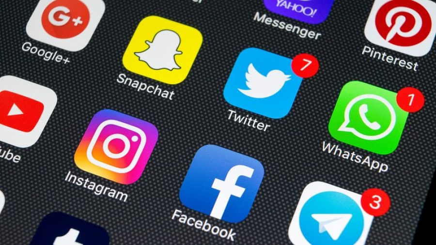 Τα social media ο νέος επικίνδυνος εθισμός, η τοξική παγίδα της κοινωνίας διεθνώς