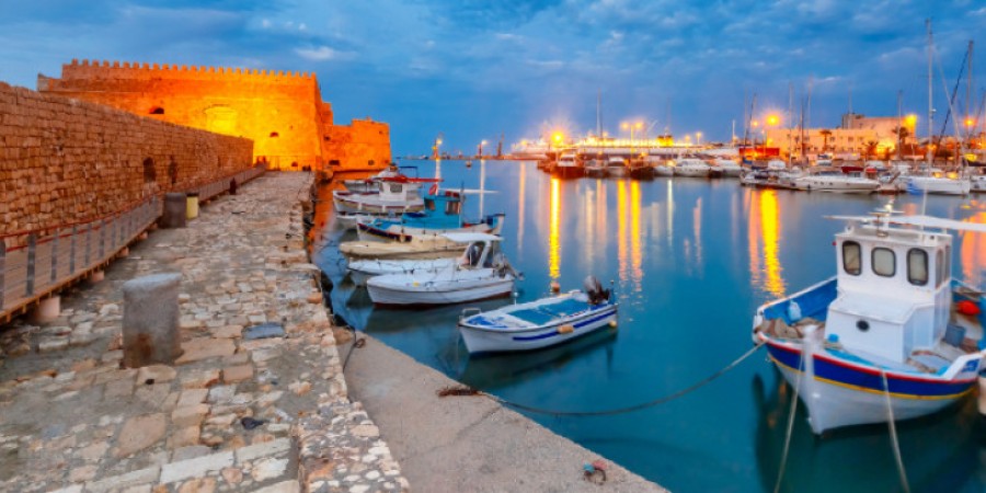 Νέα αυστηρά μέτρα στο Ηράκλειο Κρήτης λόγω διασποράς του κορωνοϊού