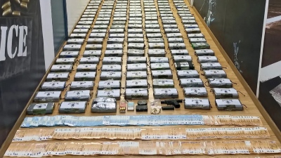 Πειραιάς: Σε 180 πακέτα που έγραφαν SPARTA τα 210 κ. κοκαΐνης που βρέθηκαν σε κοντέινερ με γαρίδες
